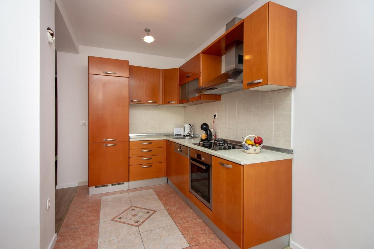 Bura2 , With Private Parking In The Garage Appartement Split Buitenkant foto